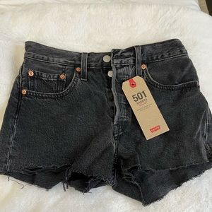 Levi’s woman 501 Original High-Rise Jean Shorts - Lunar Black Size 26